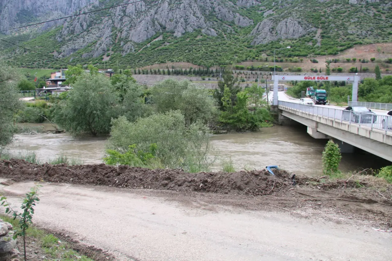 Amasya AK Parti Heyeti Taşkın Bölgesinde İnceleme Yaptı 1