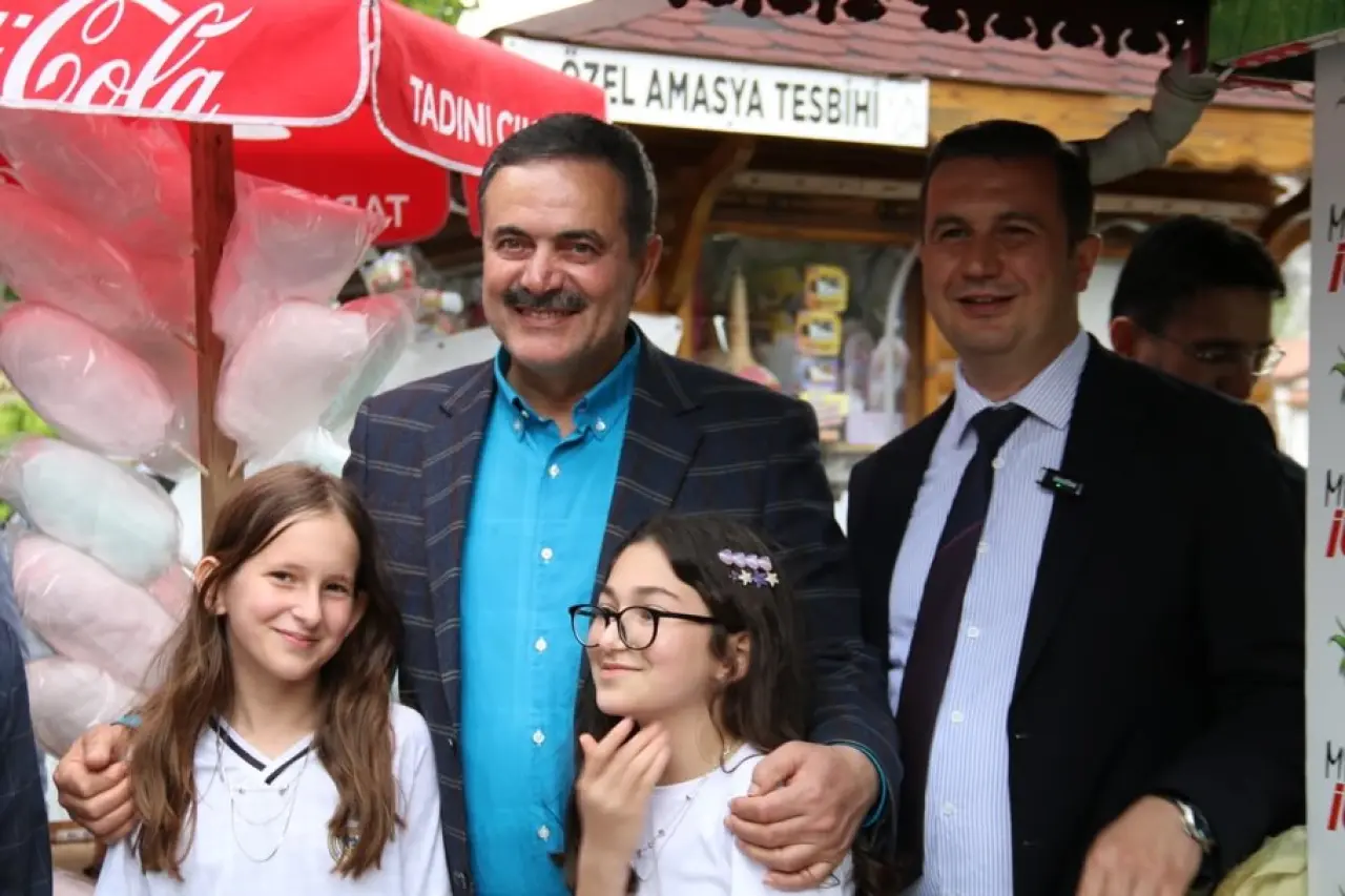 Amasya Çarşısında Bayram Yoğunluğu! Vekil Haluk İpek Sahaya İndi 2