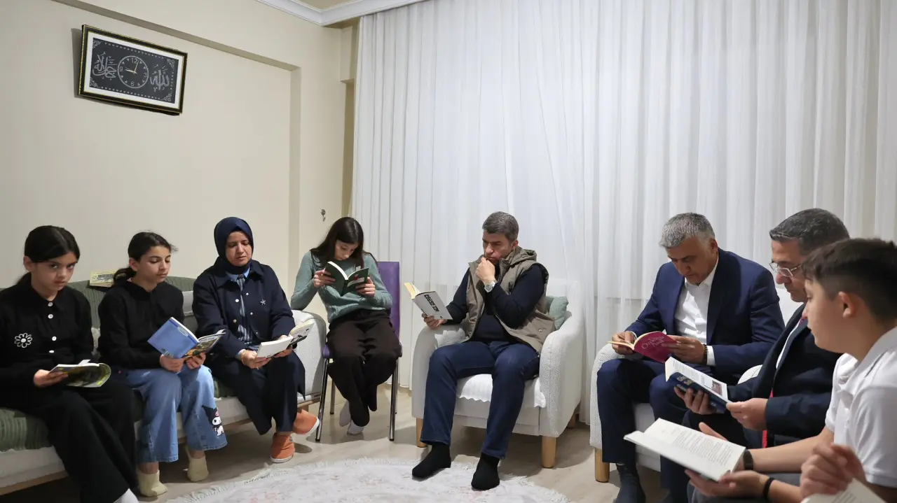 Amasya Çocuk Evlerinde Sevgi ve Kitap Bir Arada 4