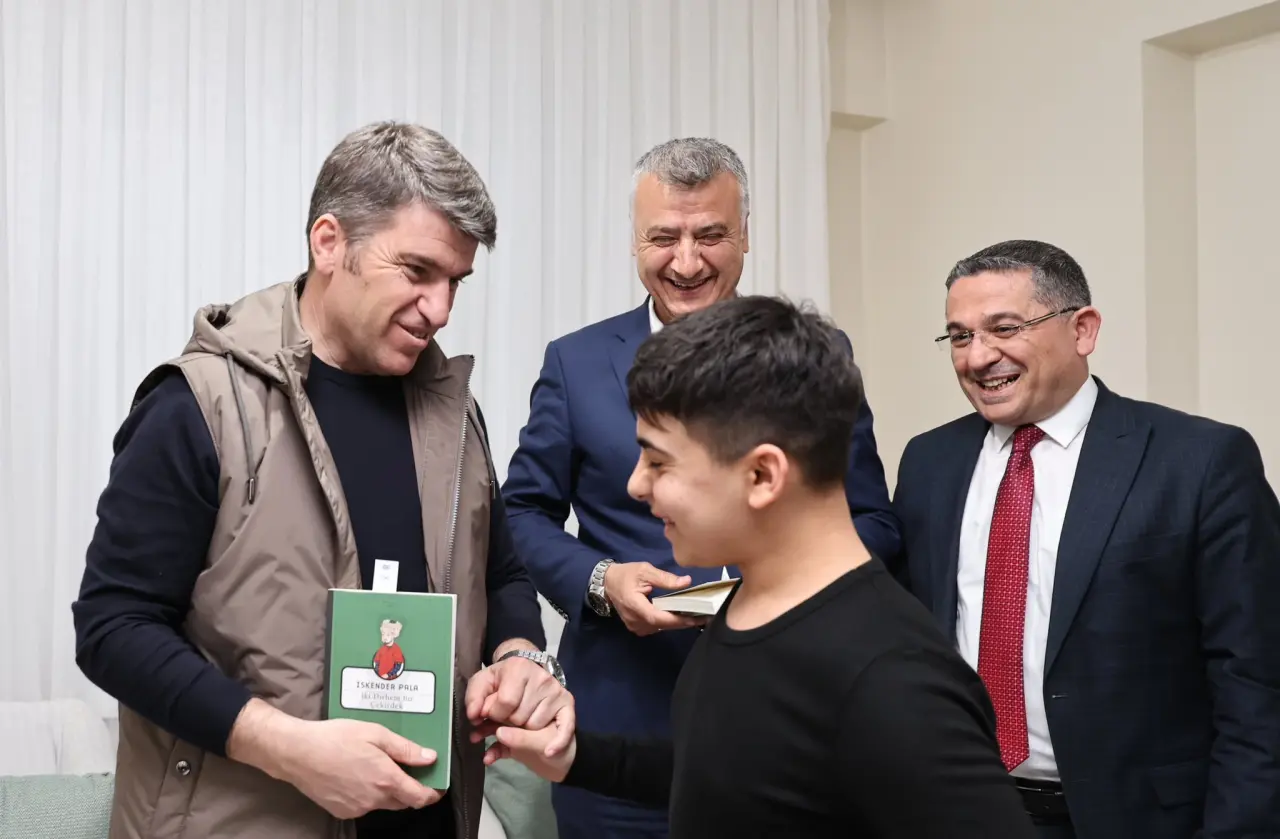 Amasya Çocuk Evlerinde Sevgi ve Kitap Bir Arada 3