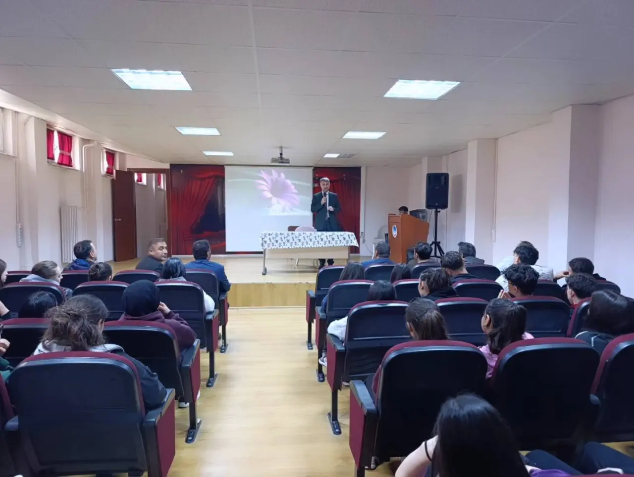 Amasya İl Müftüsü Yavuz Gençlerle Buluştu 2