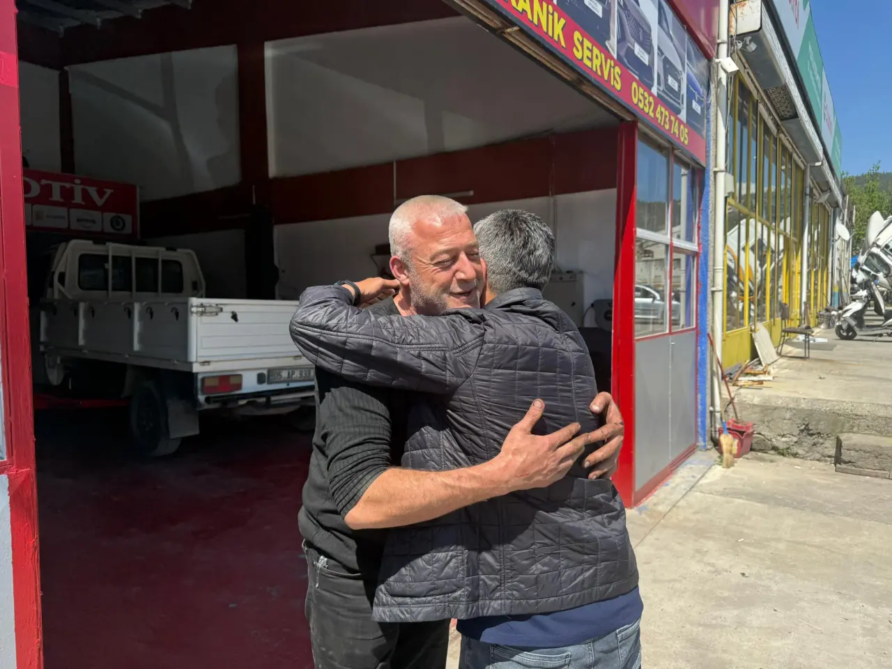 Amasya MHP Heyeti Sakızcı Otomotiv’de 1