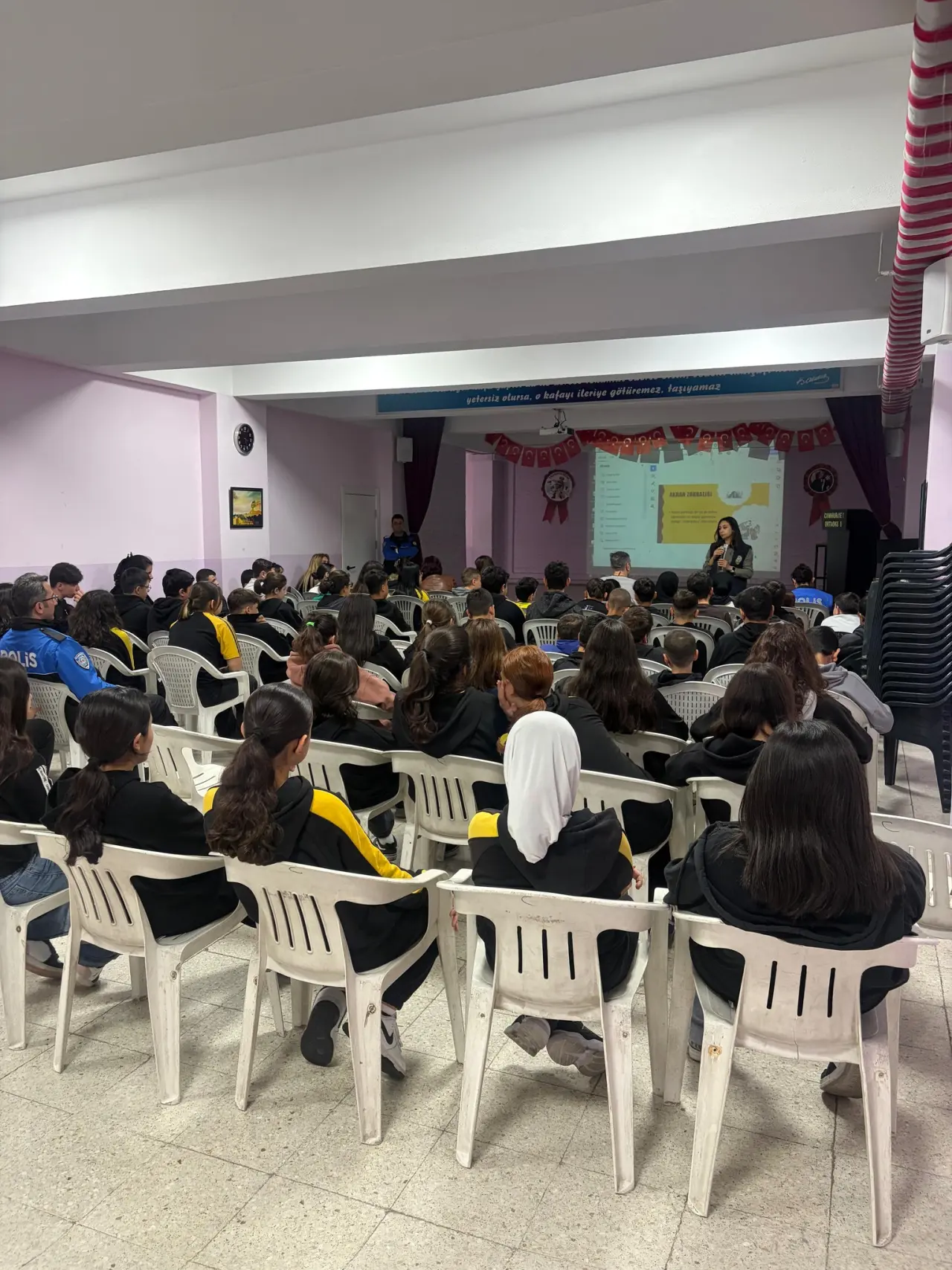Amasya Polisi Okullarda Alarmda 4