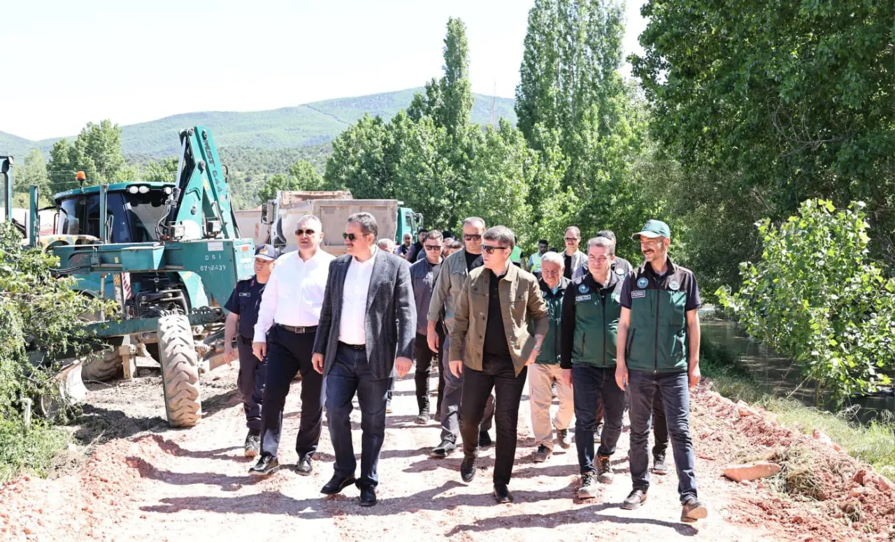 Amasya Protokolü Taşkın Bölgesinde İncelemelerde Bulundu 1