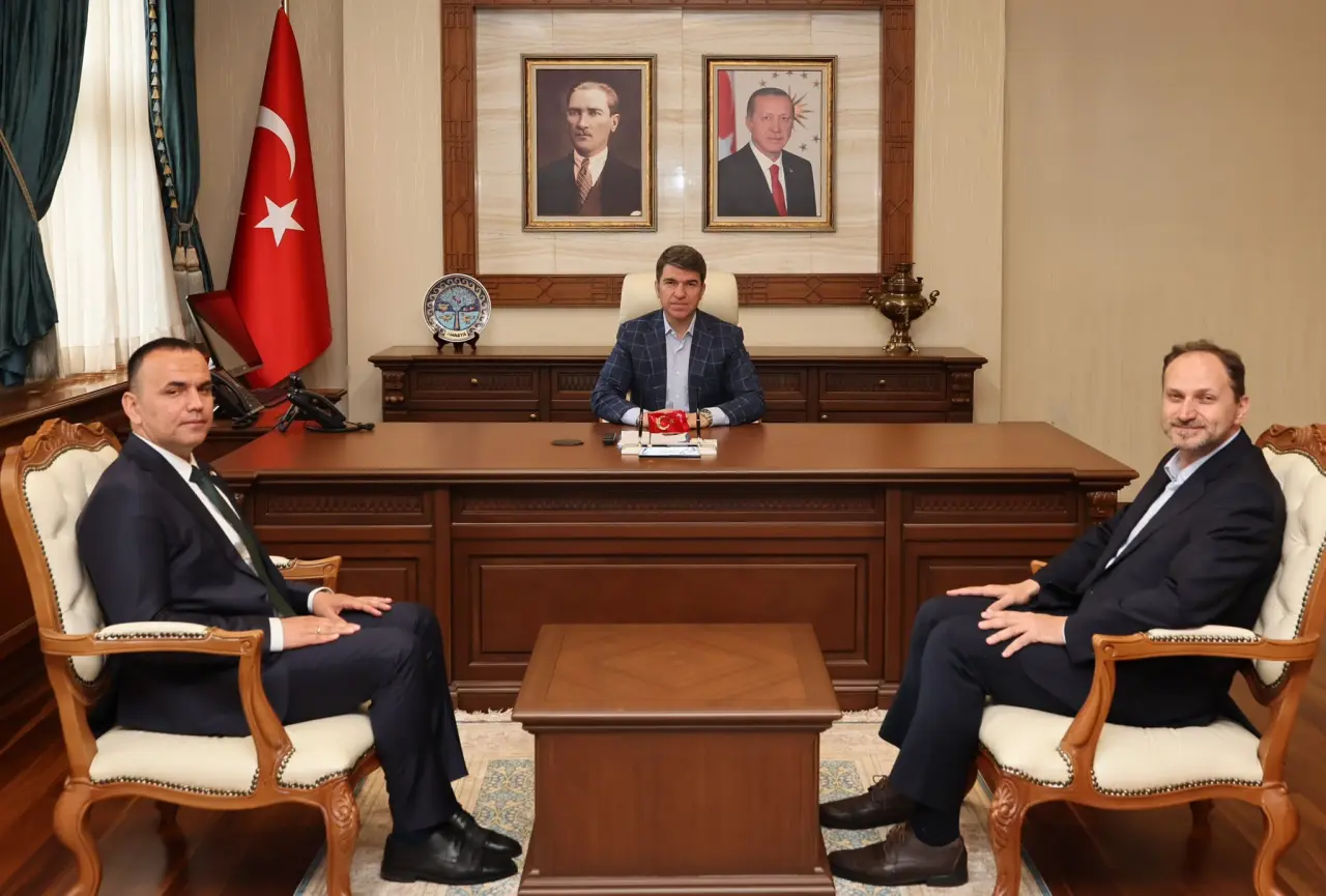 Amasya Valiliği’nde Yoğun Ziyaret Trafiği 1