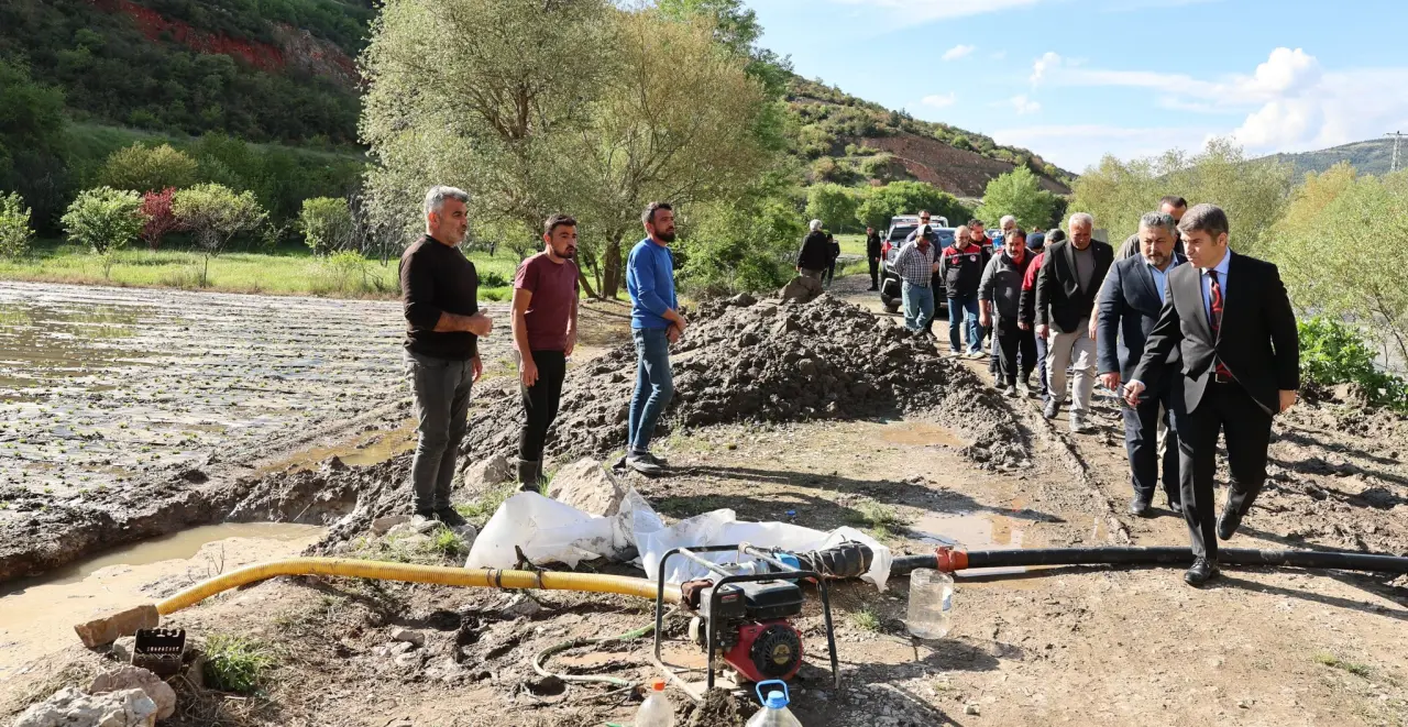 Amasya Valisi Taşkın Sonrası Çalışmaları Yerinde İnceledi 4