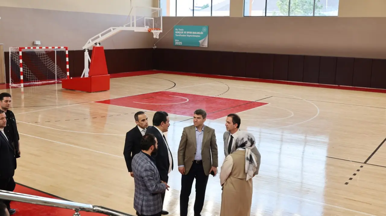 Amasya'da 459 Kişilik Spor Salonu Hizmete Hazır 3