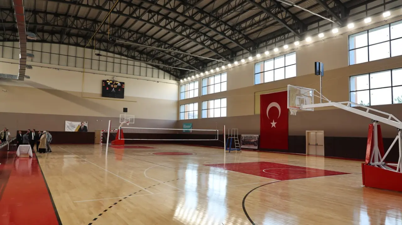 Amasya'da 459 Kişilik Spor Salonu Hizmete Hazır 4