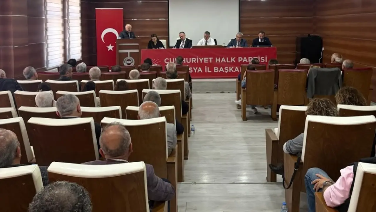 Amasya’da Dikkat Çeken CHP Toplantısı 2
