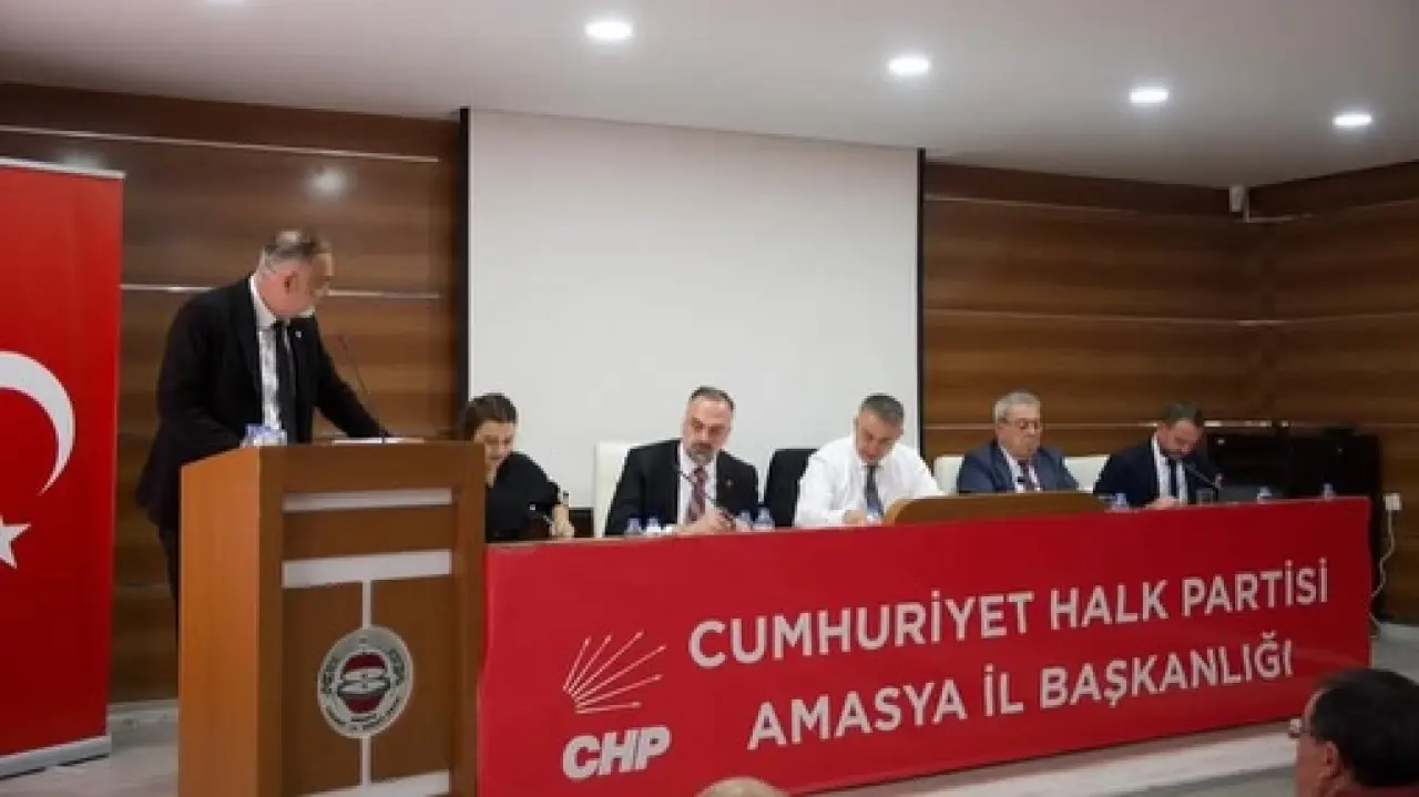 Amasya’da Dikkat Çeken CHP Toplantısı 1