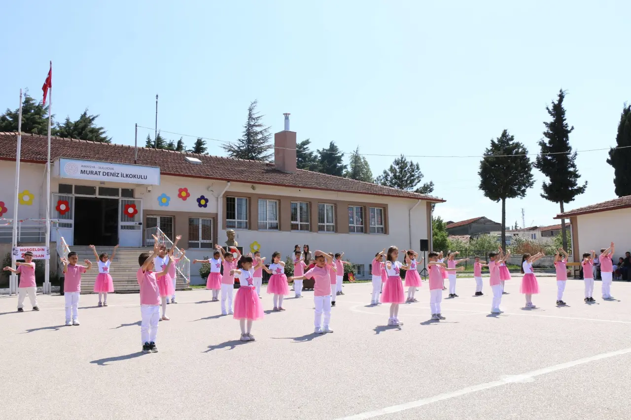 Amasya’da “Maarifin Kalbinde Çocuk Şenliği” Coşkusu 1