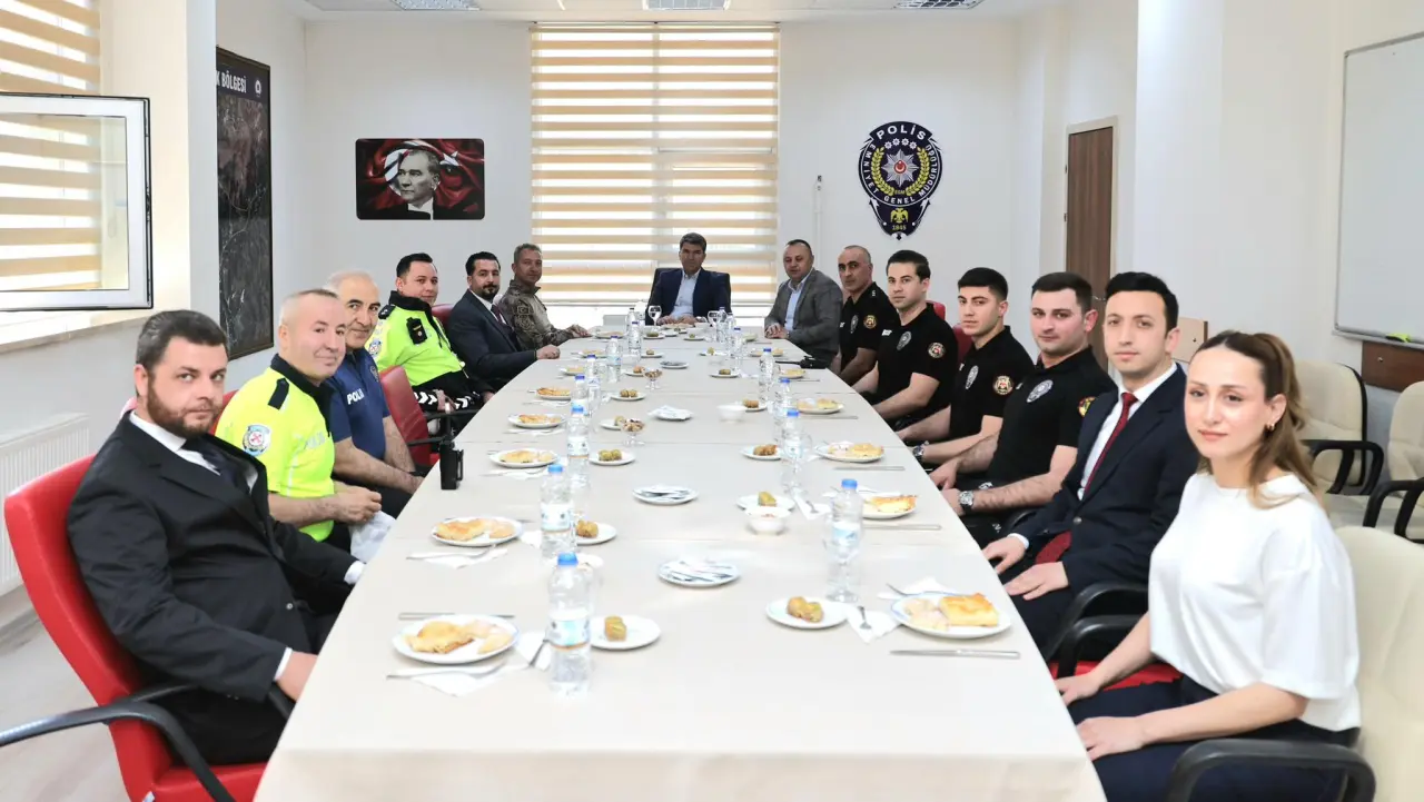 Amasya’da Polis Ve Jandarmayla Bayramlaşma 1