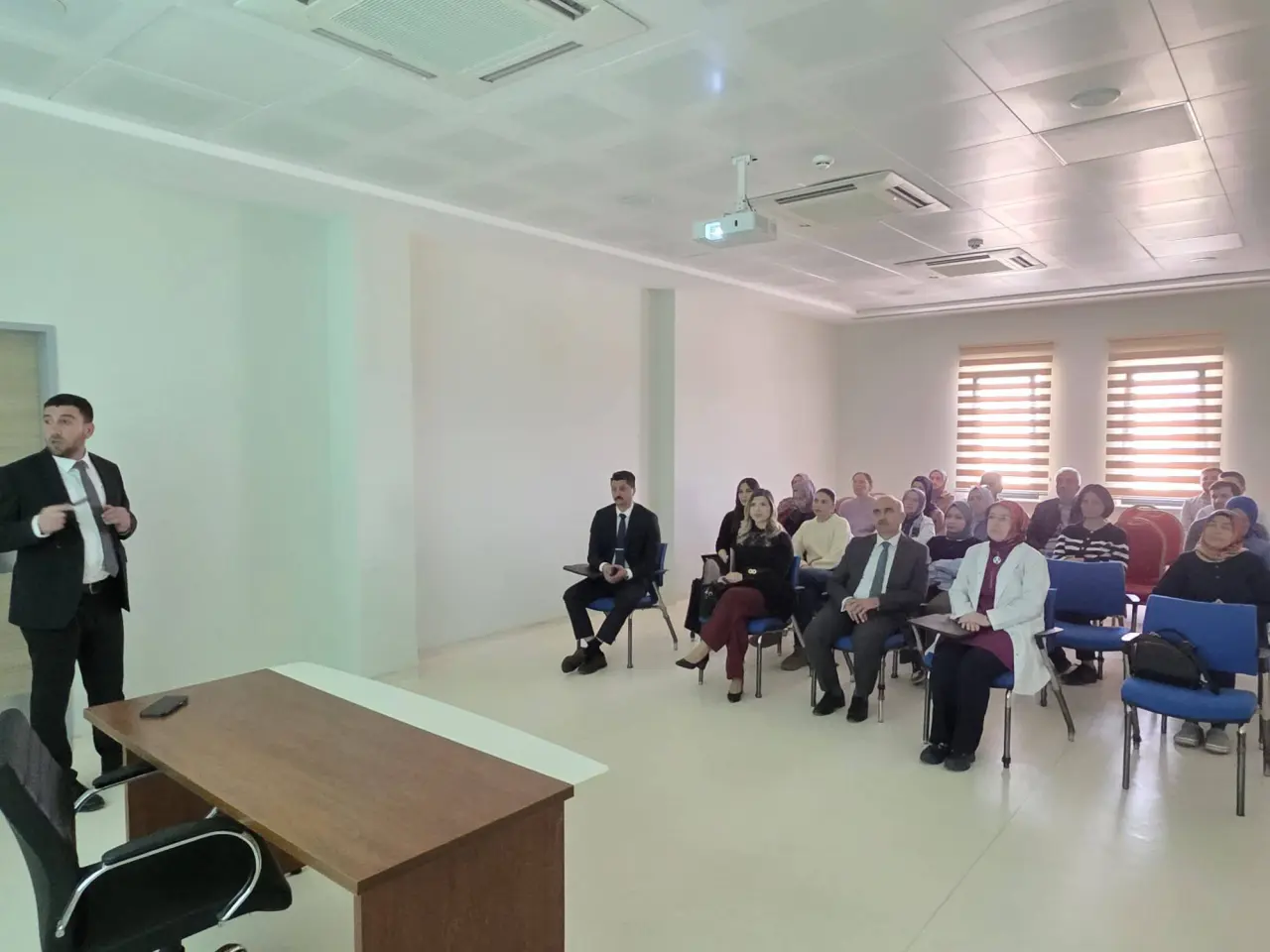 Amasya’da Sağlık Çalışanlarına Hukuk Eğitimi 3