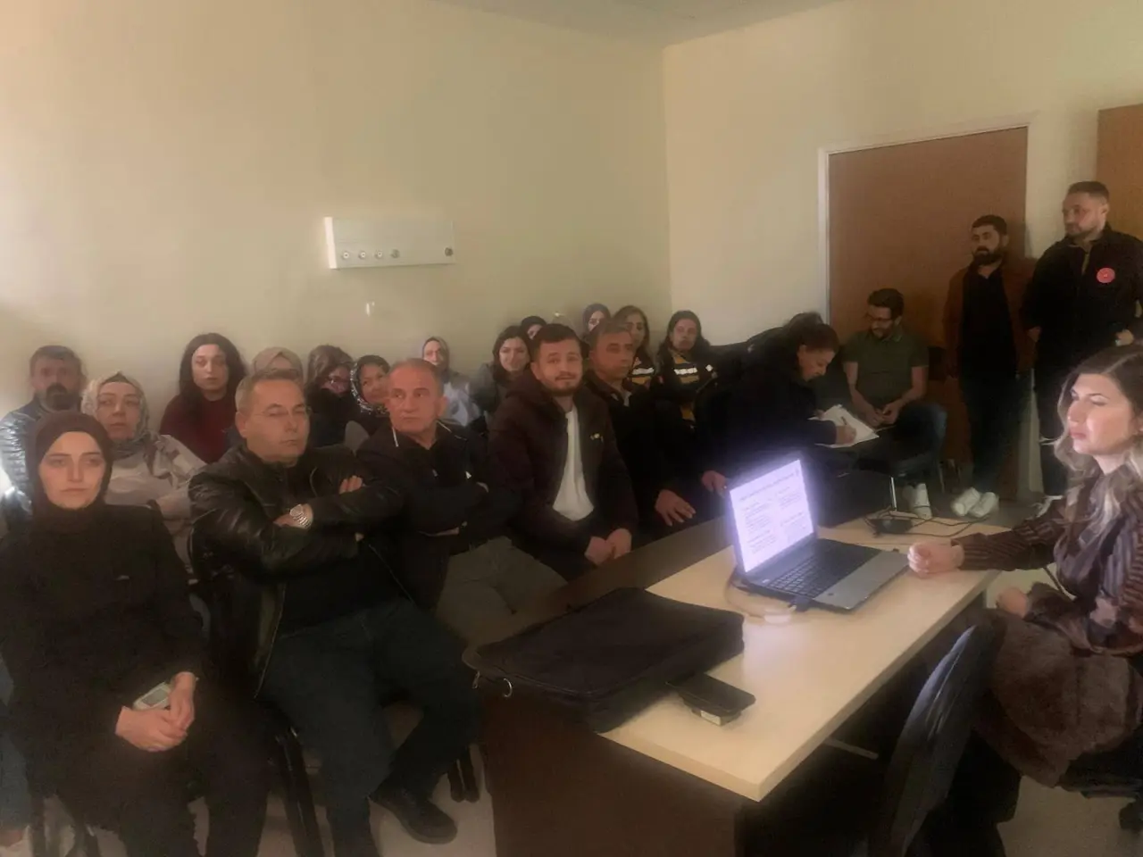 Amasya’da Sağlık Çalışanlarına Hukuk Eğitimi 4