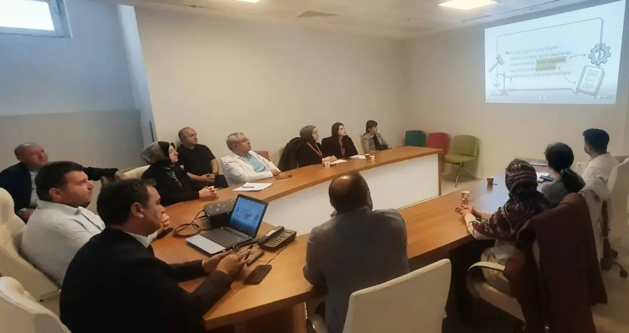 Amasya’da Sağlık Yöneticilerine Disiplin ve İzin İşlemleri Eğitimi 4