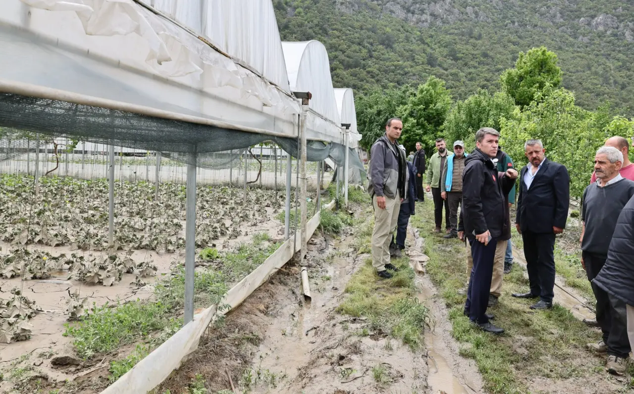 Amasya’da Seraları Su Vurdu! Vali Bölgeye Gitti 3