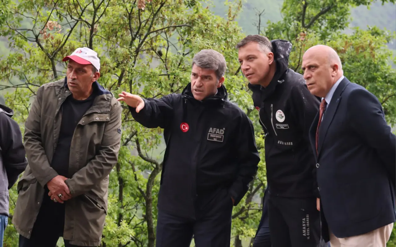 Amasya’da Toprak Kayması Paniği 1