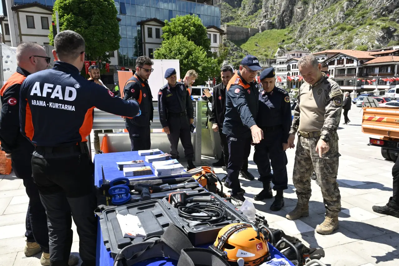 Amasya’da Trafik Alarmı: “Bir Kural, Bir Ömür” 5