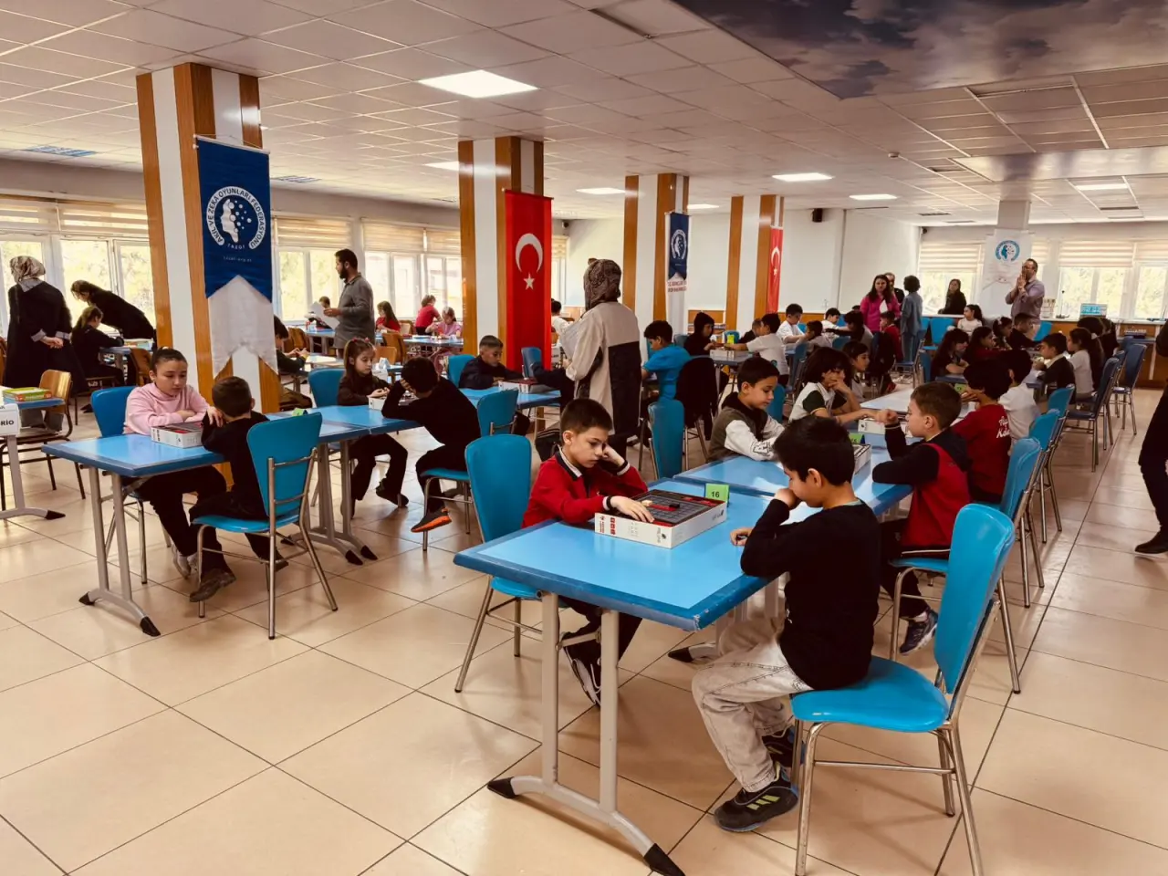Amasya’da Zeka Savaşı! Minikler Sahada 1