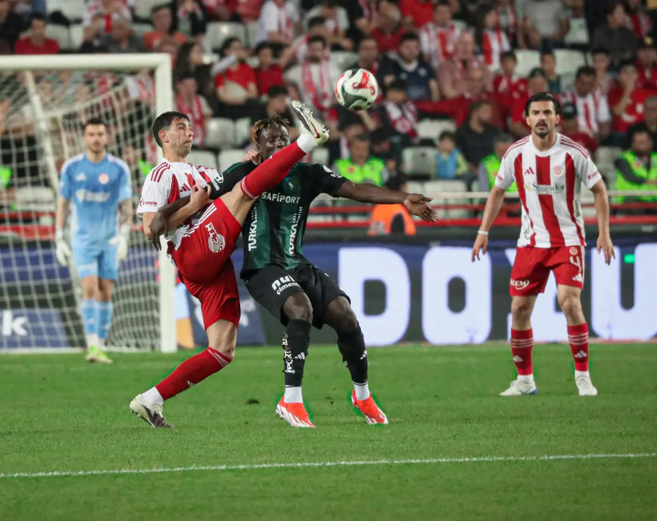 Antalyaspor Süper Lige Veda etti 2