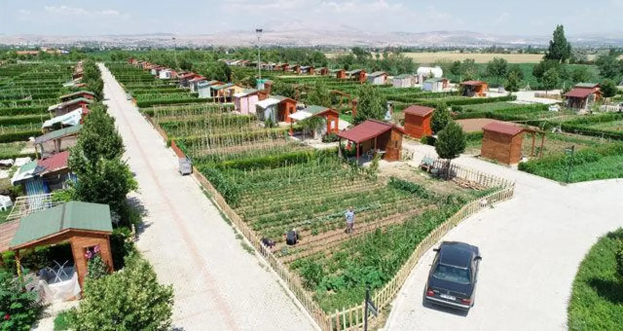 Bakan Yumaklı’dan Net Mesaj: “Hobi Bahçesi Değil, Kaçak Yapı!” 1