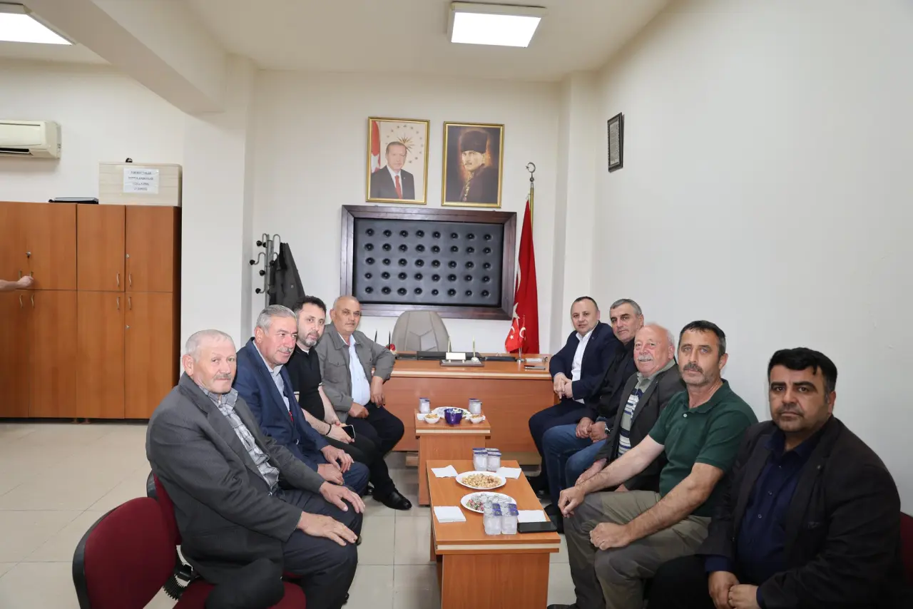 Başkan Sevindi'den Esnaf ve Muhtarlara Yakın Temas 1