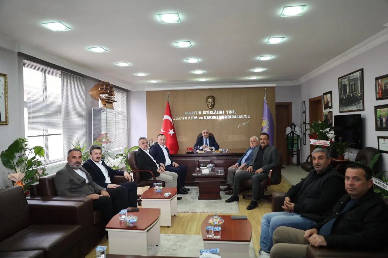 Başkan Sevindi'den Esnaf ve Muhtarlara Yakın Temas 2