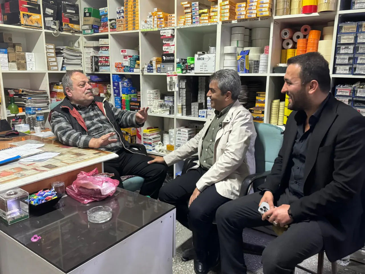 Başkan Uzun Bayramda Esnafla Bayramlaştı 1