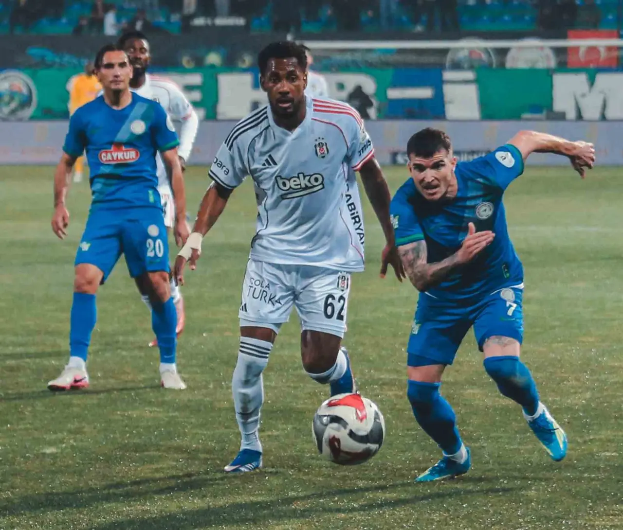 Beşiktaş Sezona 1 Puanla Veda Etti 5