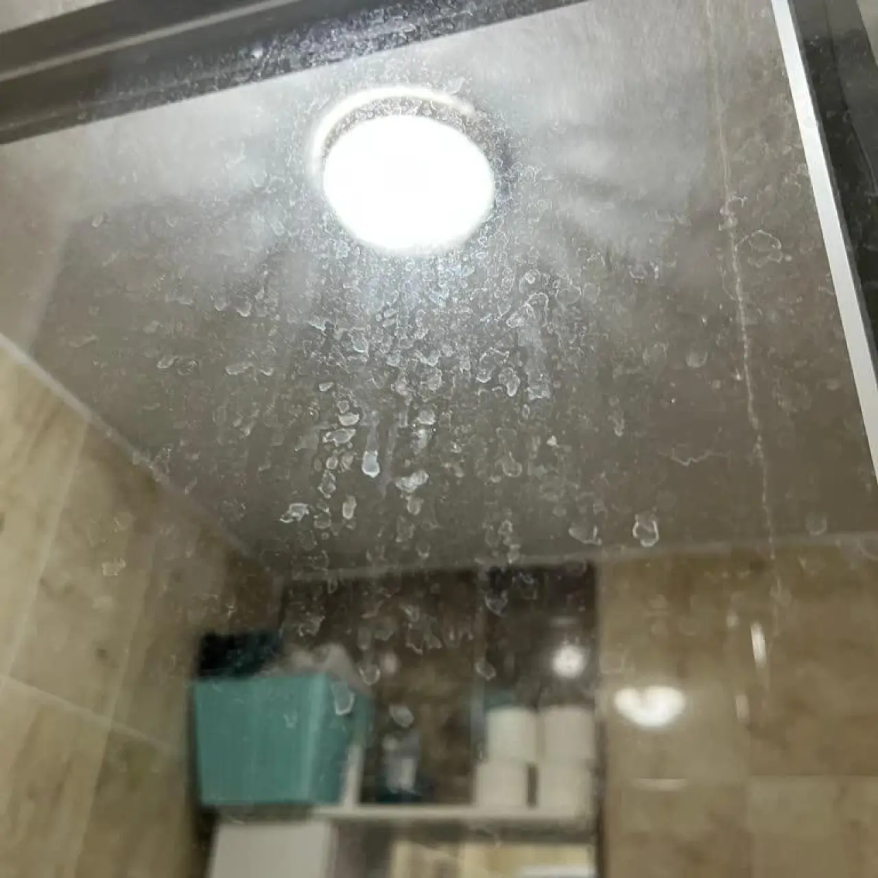 Duşa Kabin Kirecine Son! Evde Uygulanabilecek Pratik Temizlik Yöntemleri Şaşırttı 2