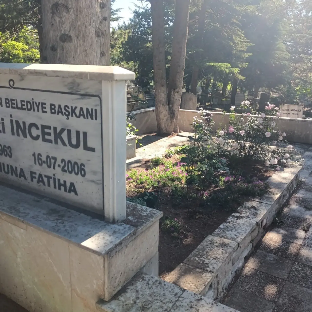 Eski Başkanların Kabirleri Unutulmadı 6