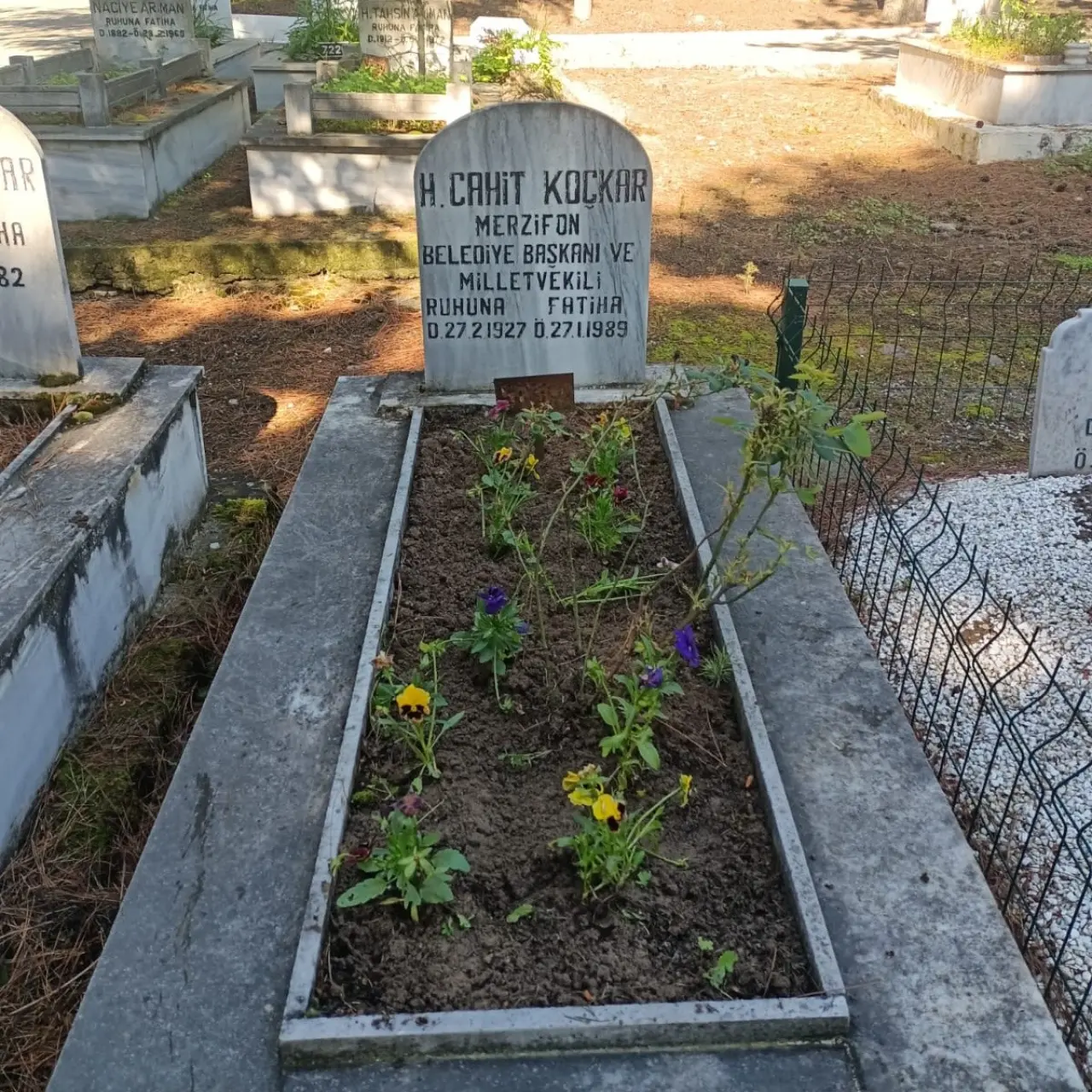 Eski Başkanların Kabirleri Unutulmadı 3