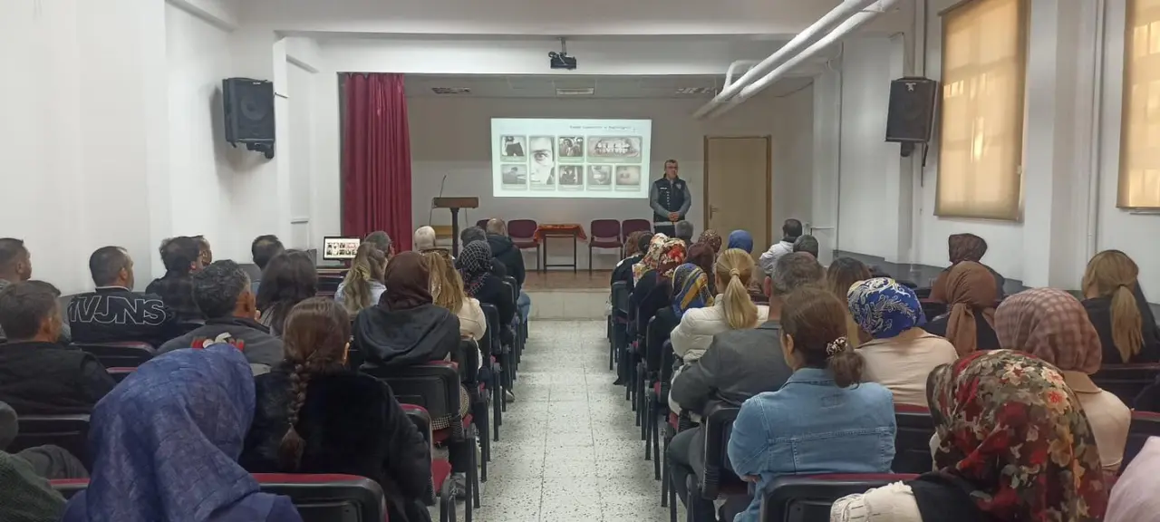 Gümüşhacıköy’de 365 Kişiye Narkotik Eğitimi! 1