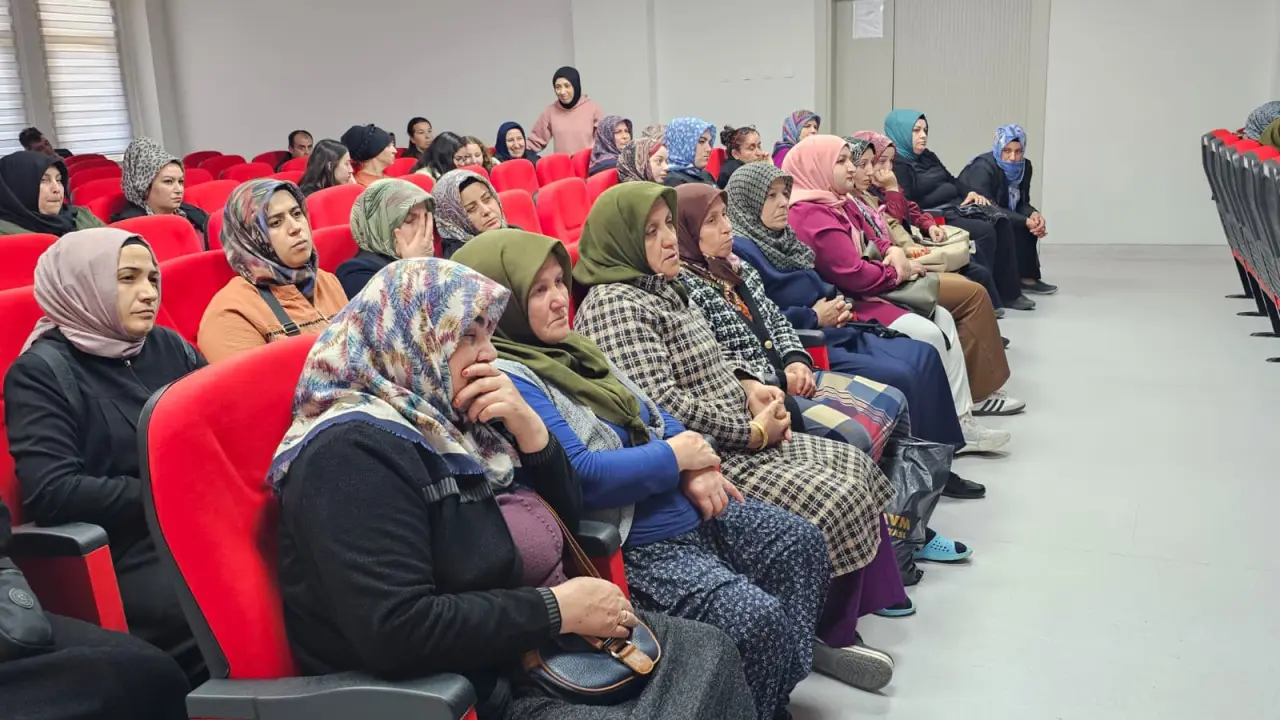 Gümüşhacıköy’de 365 Kişiye Narkotik Eğitimi! 2
