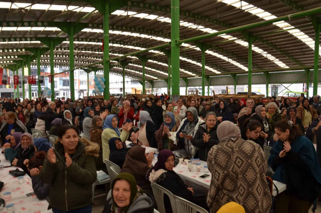Gümüşhacıköy’de Anneler Günü Coşkusu 3