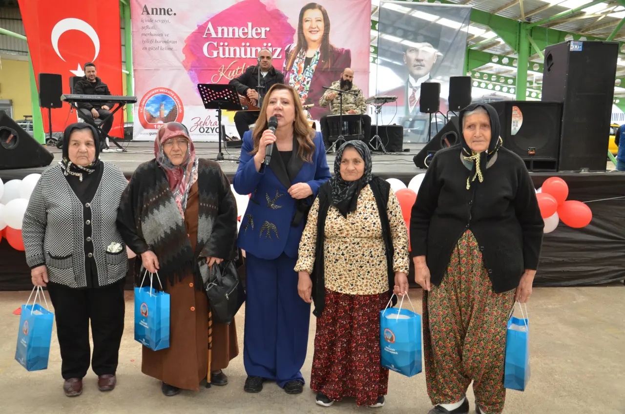 Gümüşhacıköy’de Anneler Günü Coşkusu 9