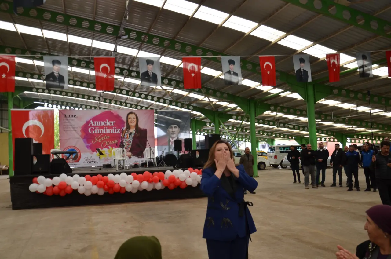Gümüşhacıköy’de Anneler Günü Coşkusu 1