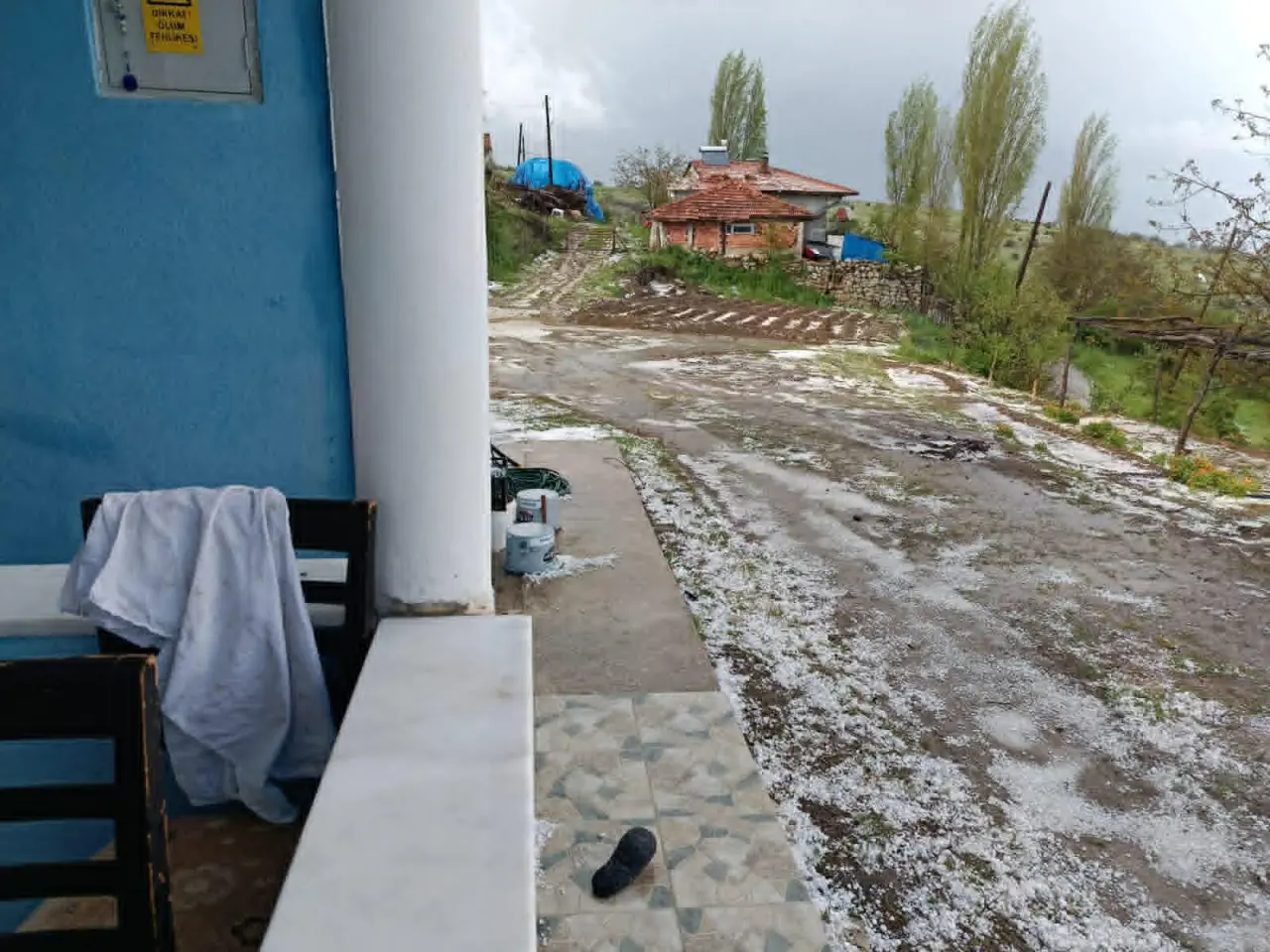 Gümüşhacıköy’ü Dolu Vurdu! Ekili Arazilerde Büyük Hasar İddiası 2