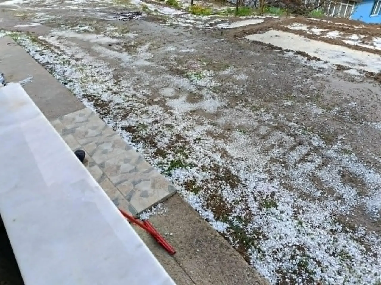 Gümüşhacıköy’ü Dolu Vurdu! Ekili Arazilerde Büyük Hasar İddiası 5