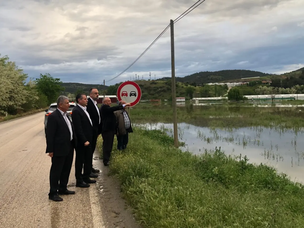 Karagöz Sel Bölgesinde Vatandaşlarla Buluştu 10