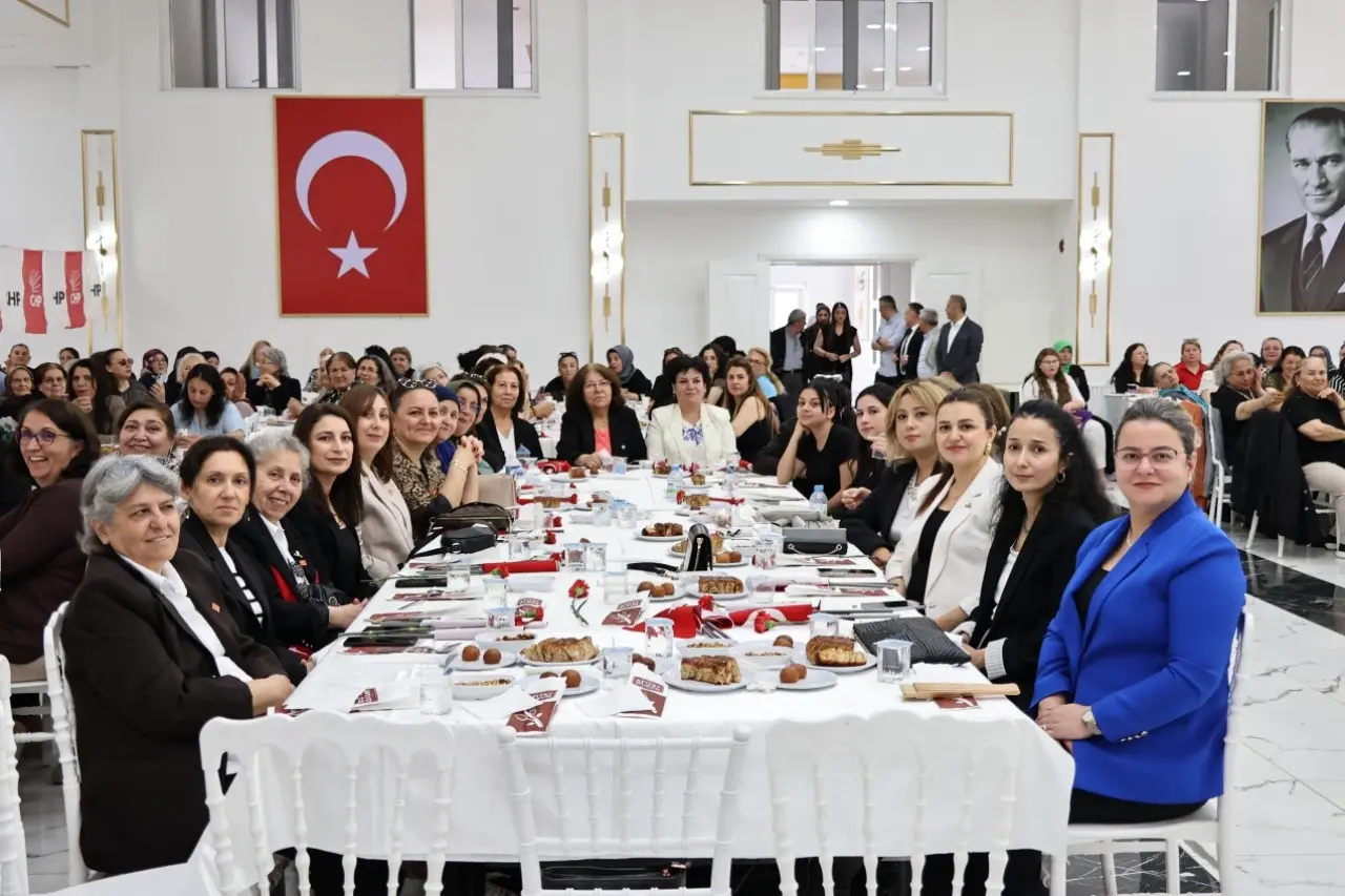 Köroğlu: “Kadın Olmak da Anne Olmak da Zor Zanaat” 4