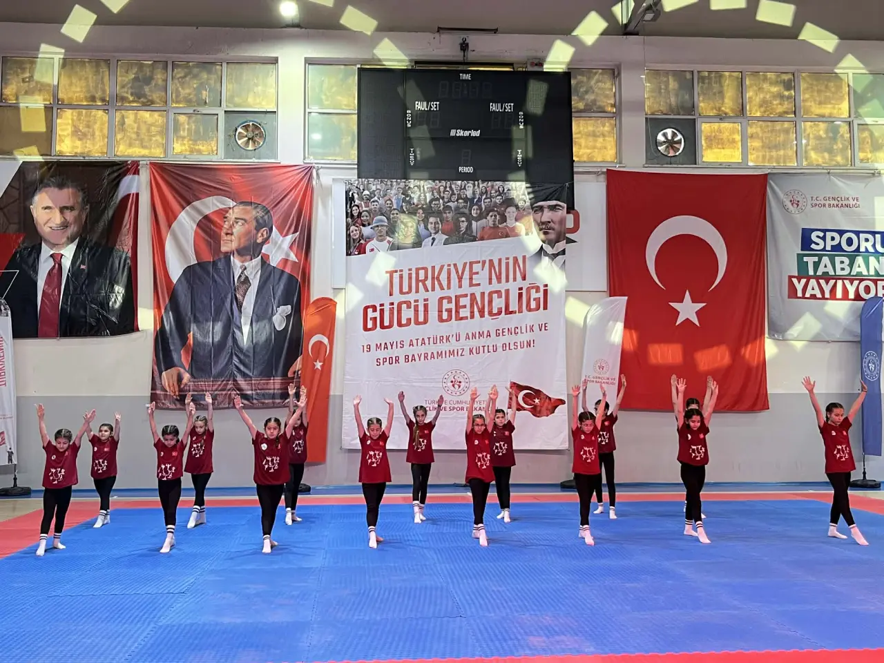 Merzifon’da 19 Mayıs Coşkusu Spor ve Gösterilerle Kutlandı 1