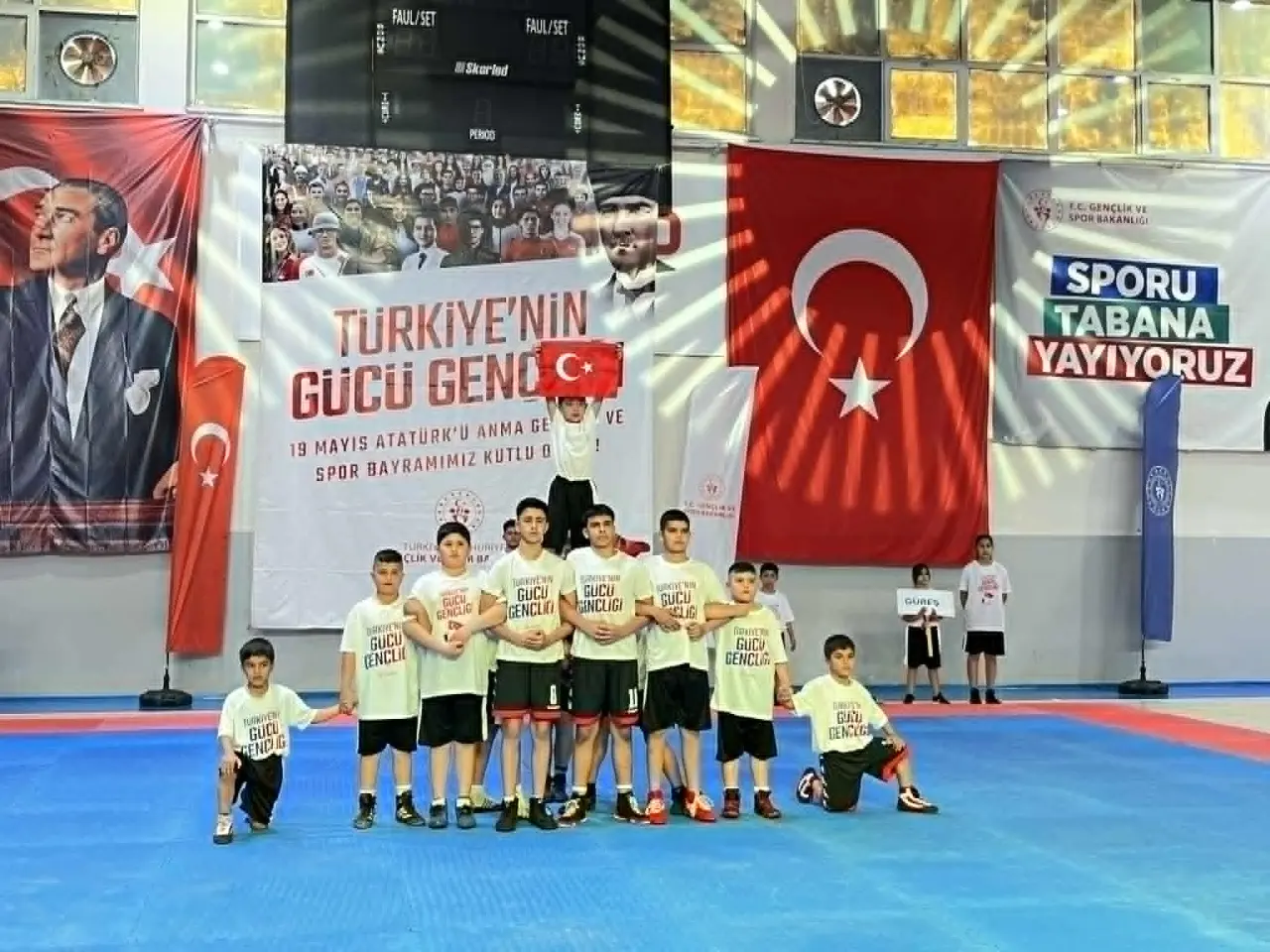 Merzifon’da 19 Mayıs Coşkusu Spor ve Gösterilerle Kutlandı 2