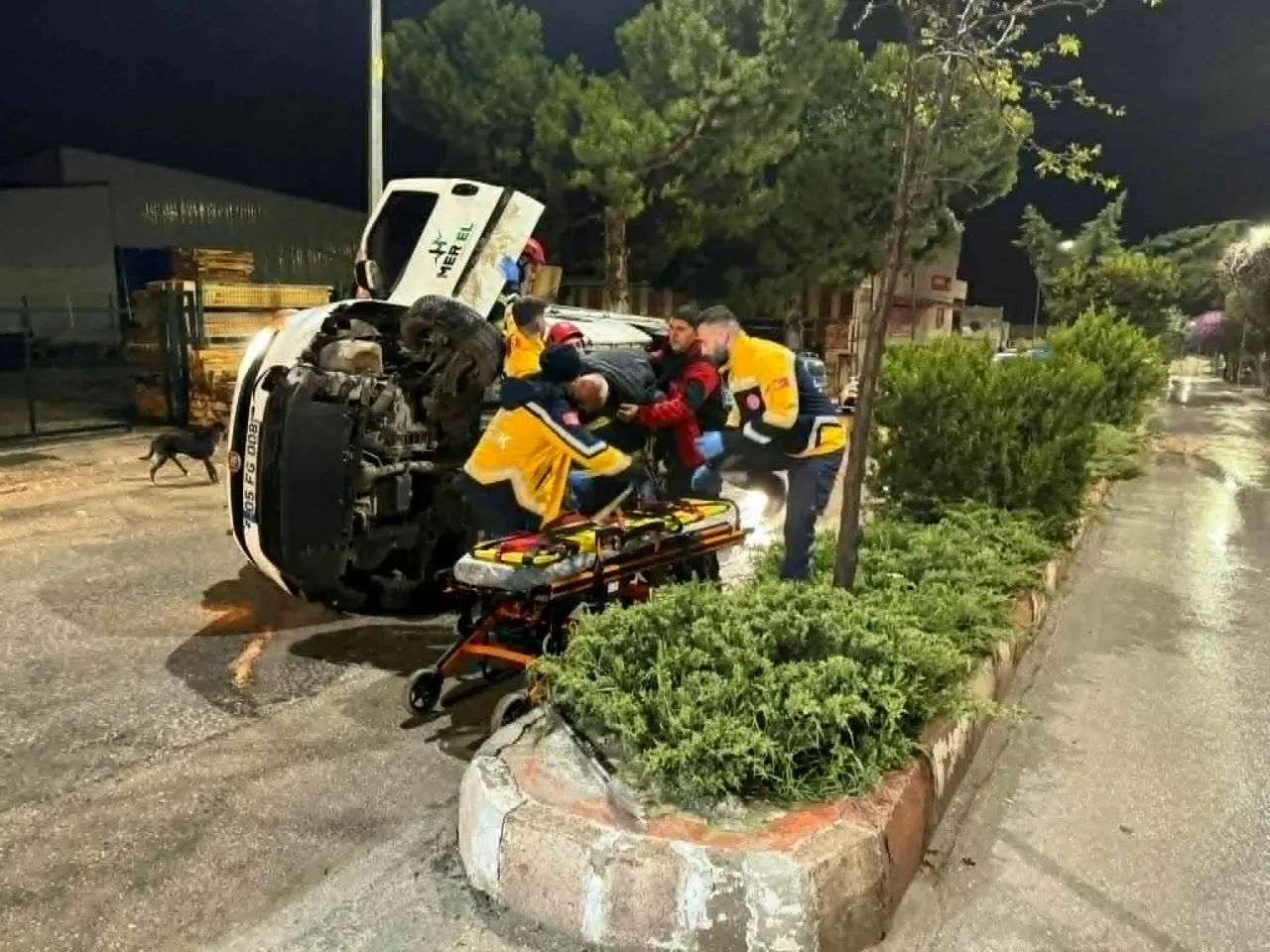 Merzifon'da Gece Kazası: Araç Takla Attı, 1 Kişi Yaralandı 2