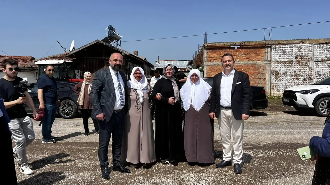Merzifon’da Hac Heyecanı! Köy Meydanında Duygulandıran Anlar 2