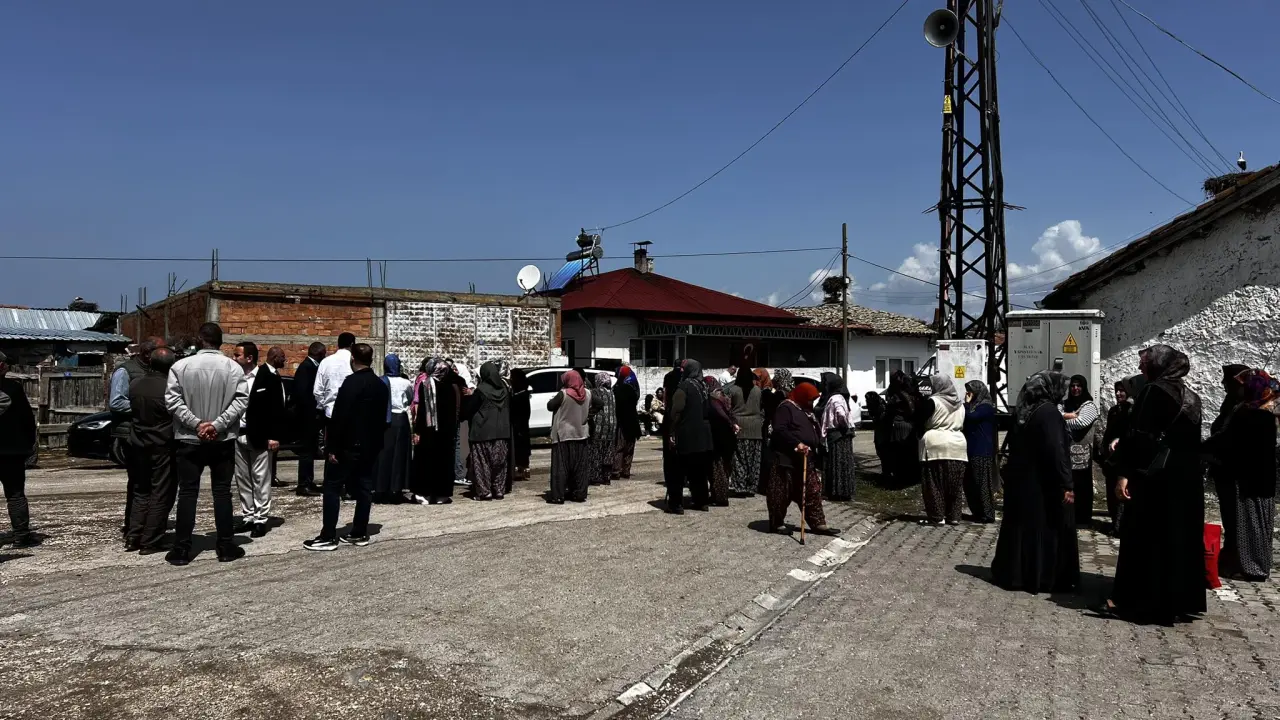 Merzifon’da Hac Heyecanı! Köy Meydanında Duygulandıran Anlar 3