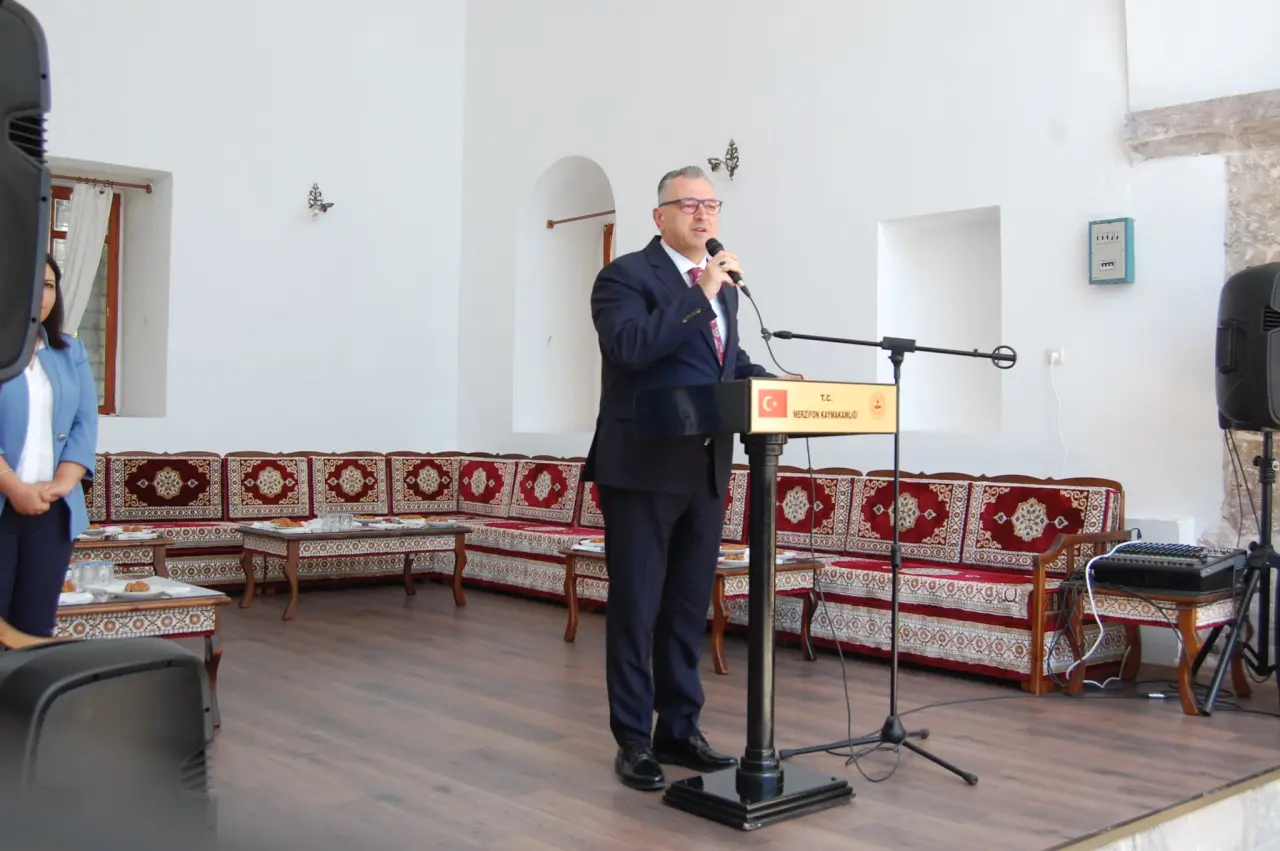 Merzifon’da protokol halkla bayramlaştı 4