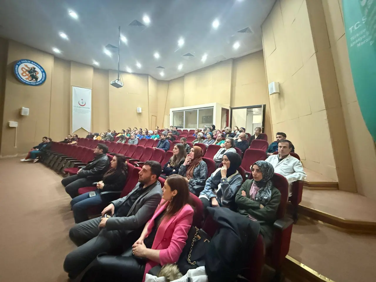 Merzifon’da Sağlık Çalışanlarına Hukuk Eğitimi Verildi 4
