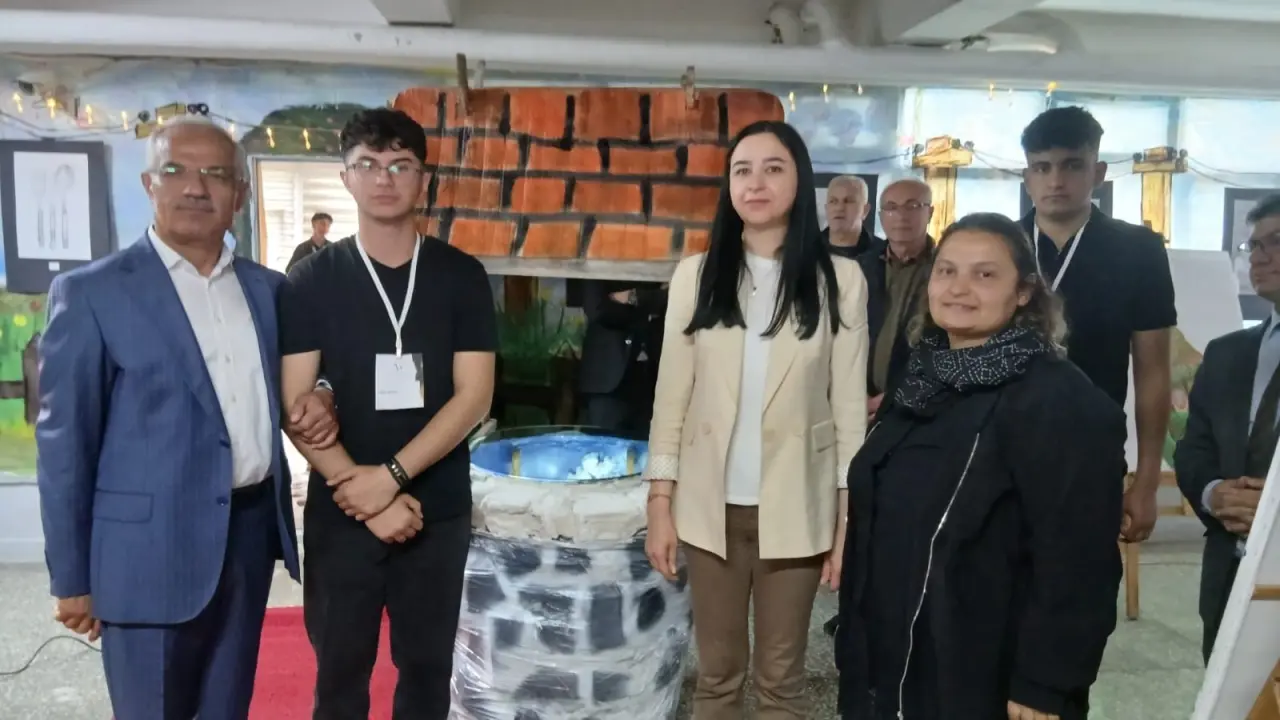 Merzifon’da Sanat Şöleni! Öğrencilerin Eserleri Tam Not Aldı 2