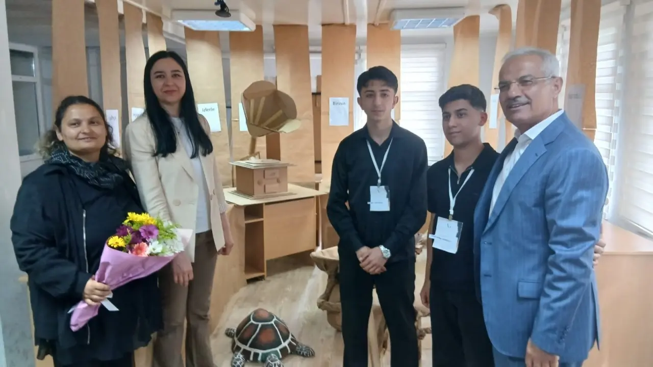 Merzifon’da Sanat Şöleni! Öğrencilerin Eserleri Tam Not Aldı 3